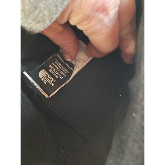 The North Face Black Winter Hat Beanie GUC - Picture 4 of 7